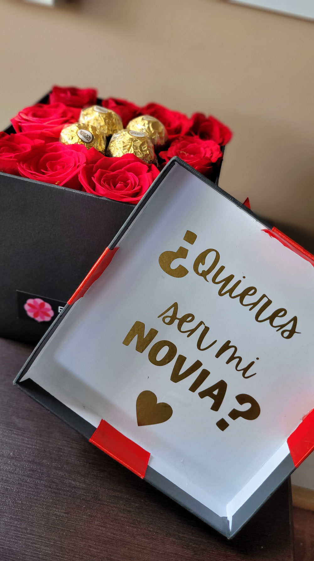 Box of roses con chocolates